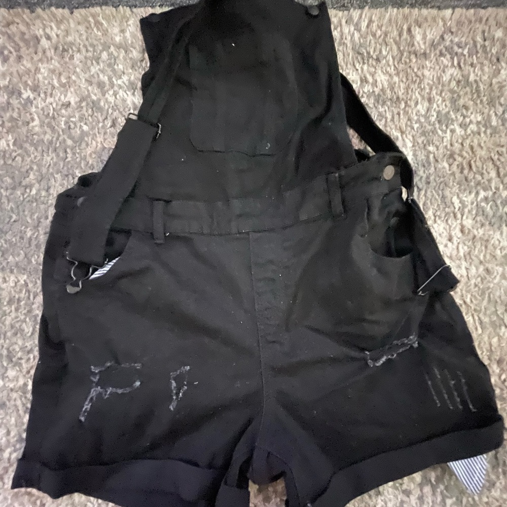 black overall shorts